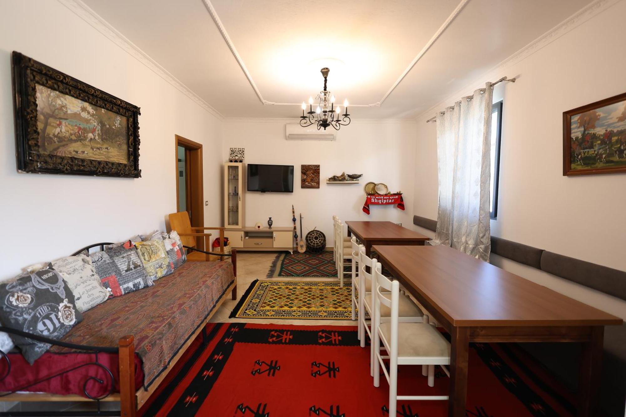 Baza Hostel - Swimming Pool بيرات المظهر الخارجي الصورة